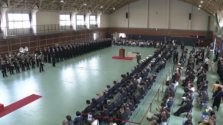 南極から砕氷艦「しらせ」帰港　初めて南極海を2往復し地球温暖化で溶け出しているとされる「トッテン氷河」調査観測｜FNNプライムオンライン