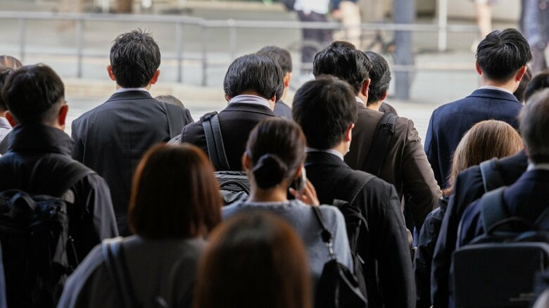 自殺者数減少も 若者・20代女性のリスク高まる 自殺対策白書で明らかに｜FNNプライムオンライン