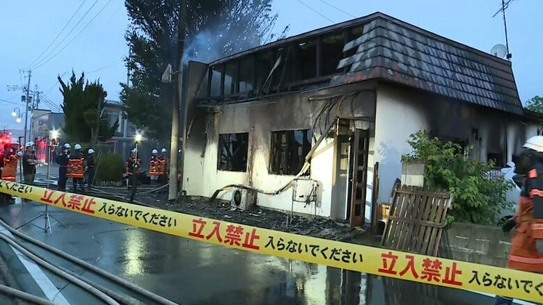 【速報】「台所から火が出て燃え移っている」喫茶店で火事　消防が消火活動中〈宮城・加美町〉｜FNNプライムオンライン