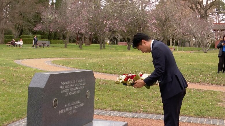 小泉防衛大臣、オーストラリアの「奈良公園」で安倍元総理の慰霊碑に献花 日豪関係強化に尽力|FNNプライムオンライン