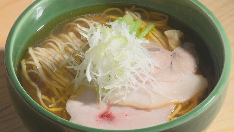 安曇野の「路地裏」に…満席のラーメン店　空き家を改修した複合施設がオープン　スパイス専門店や鍼灸院も「隠れ家的な感じ」「この先に何があるんだろう」　目指すは“路地裏商店街”　地域を元気に　長野｜FNNプライムオンライン