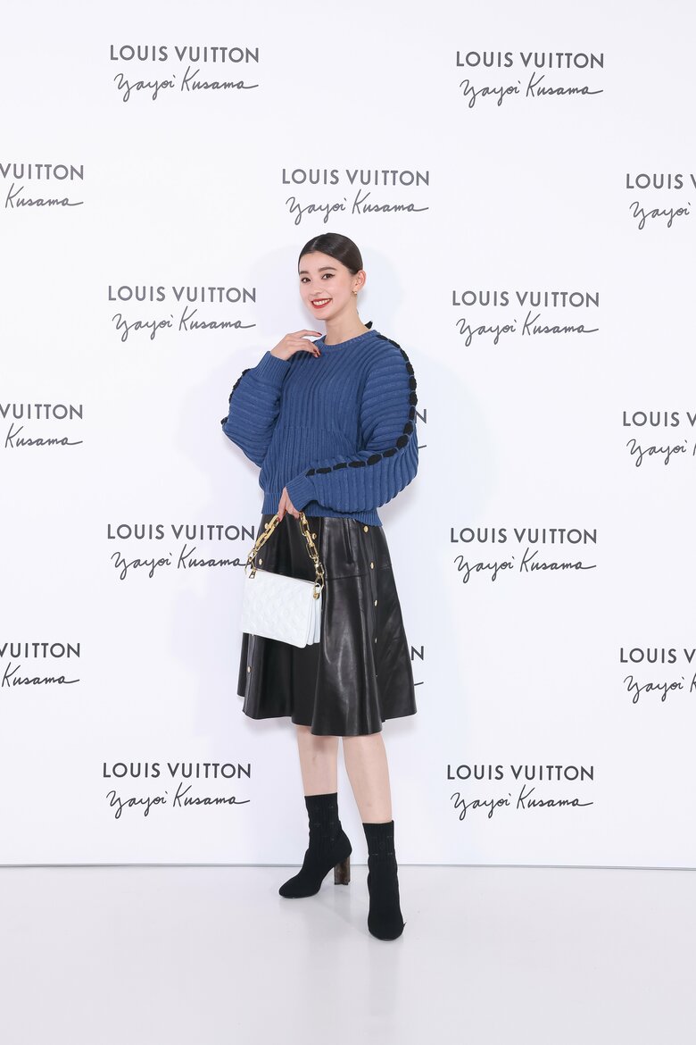 朝比奈彩さん　(C)LOUIS VUITTON