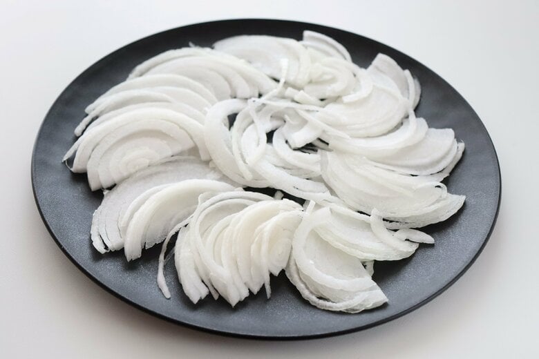 空気にさらすだけで辛みを和らげることができます