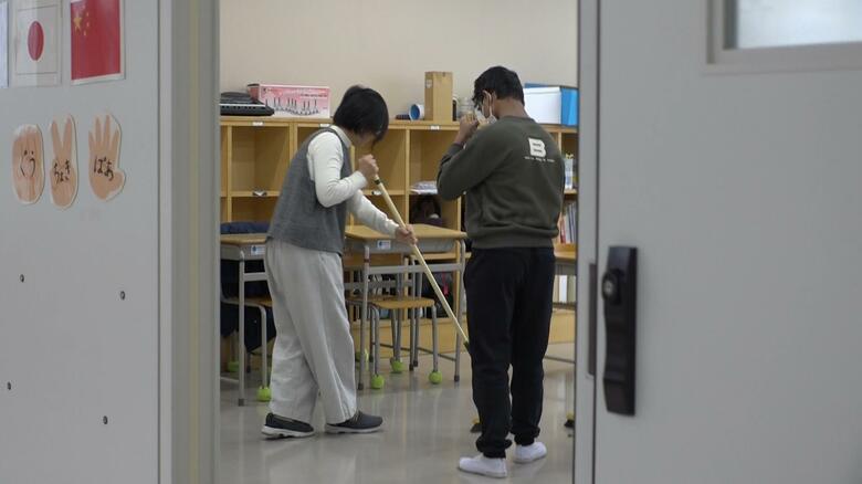 掃除や日直など日本の学校習慣も体験しながら学ぶ