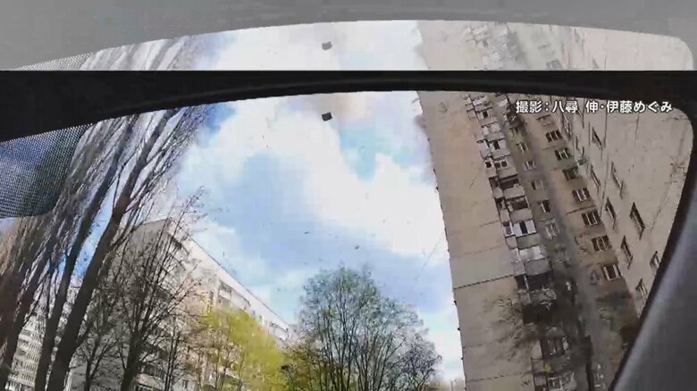 日本人写真家が捉えたマンションにミサイル着弾する瞬間14