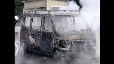 助手席で発火、車全焼も…「モバイルバッテリー」で気を付ける4つのコト どうすると危険性高まるのか