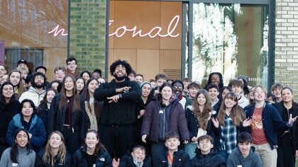 世界文化賞「若手芸術家奨励制度」にイギリスの「ナショナル・ユース・シアター」が選出…俳優の養成だけでなく演劇を通じて社会に変化を