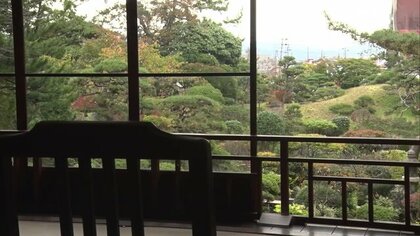 国の名勝指定の庭園・本間美術館「鶴舞園」紅葉見ごろに　風情ある2階からの眺めが人気　ライトアップも【山形発】