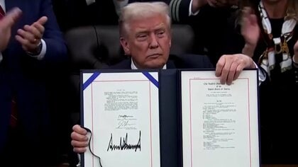 アメリカの全紙幣にトランプ大統領の署名を印刷へ　「建国250周年記念」の“異例”対応に野党からは批判も