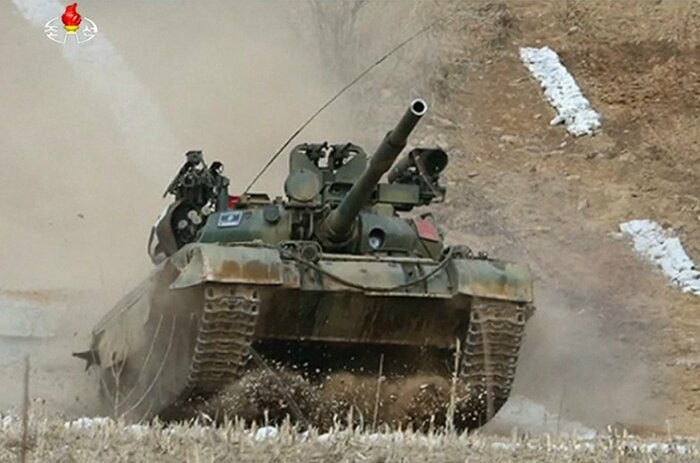 T-62と同じ115mm砲を搭載していると見られる北朝鮮・暴風号戦車(朝鮮中央テレビ・2017年)