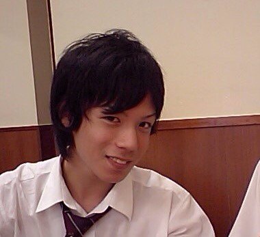 宮﨑さんは母親の介護をしていたヤングケアラーだった(写真は高校生当時)
