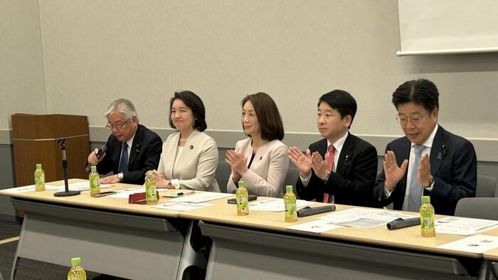 小池知事を招いた超党派の産後ケア議連