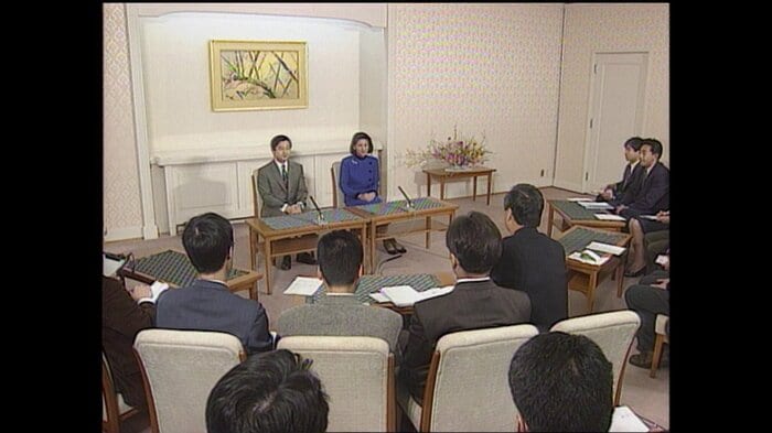 平成6（1994）年2月9日　ご結婚後初の記者会見に臨まれた皇太子ご夫妻