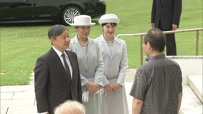 糸満市・平和祈念公園に到着された両陛下と愛子さま