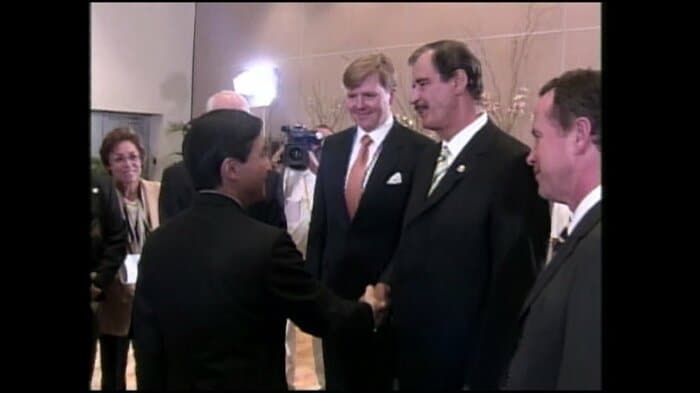 「世界水フォーラム」会場でフォックス大統領と