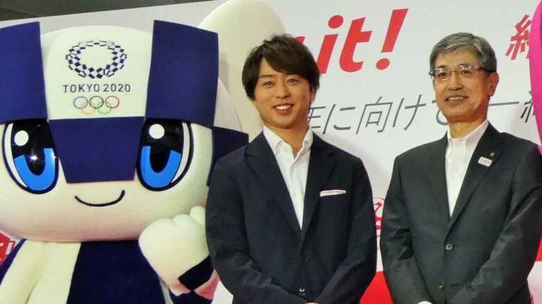 JALが制服刷新を発表。羽田・成田での待ち時間も2020年までに短縮へ 嵐・櫻井翔さんと一緒に記者発表｜FNNプライムオンライン
