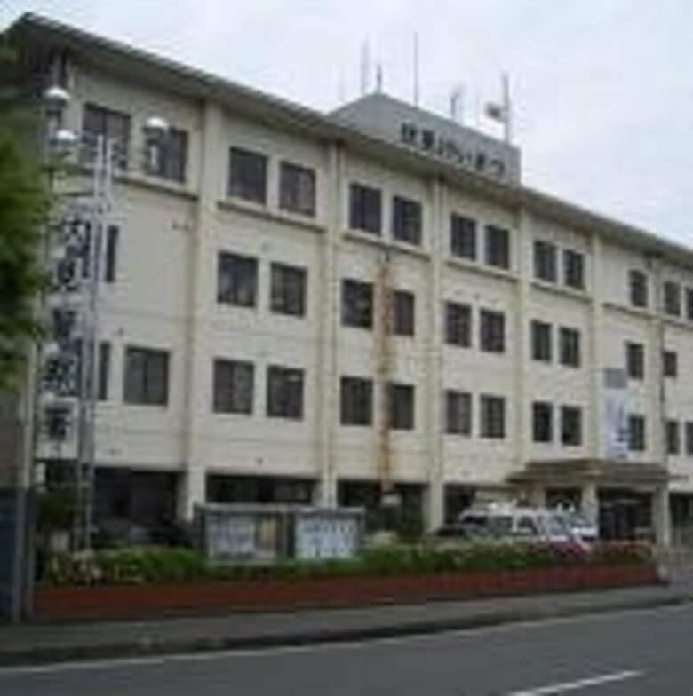 「勝手に食べている人がいる」と通報　会計せずに次々と商品を開封　早朝のコンビニ店内で弁当等3点を食べたか　55歳女を窃盗容疑で逮捕　京都・伏見区｜FNNプライムオンライン