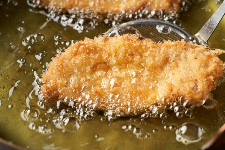 験担ぎとしてよく言われるとんかつなどの揚げ物や、生ものは、前日は注意したい