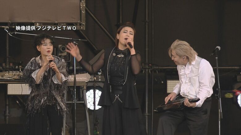 TMネットワークの名曲「Get Wild」も熱唱