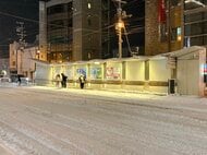 【速報】函館市電が全線で運転取りやめ「24時間で21センチの降雪」雪の影響で電車の立往生が相次ぐ〈北海道函館市〉