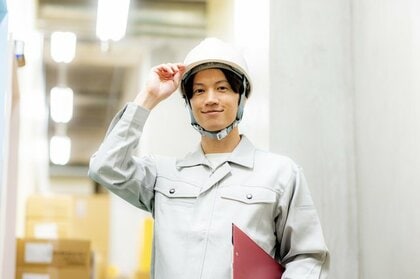株式会社ナッパーで業務中の服装に関する調査を実施しました。