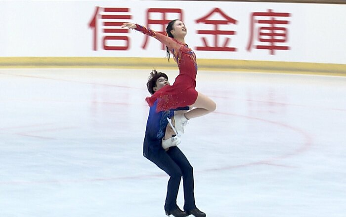 逆転優勝した吉田唄菜&森田真沙也組