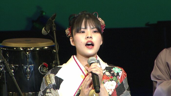 秋田民謡界のホープとして注目を集める嵯峨泉稀さん（秋田北高3年）