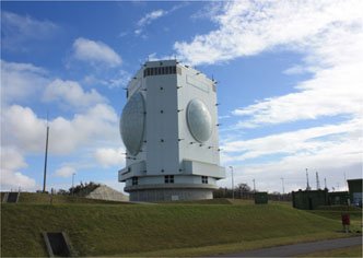 弾道ミサイル追尾可能な航空自衛隊のJ/FPS-5(通称、ガメラ)レーダー。(資料)