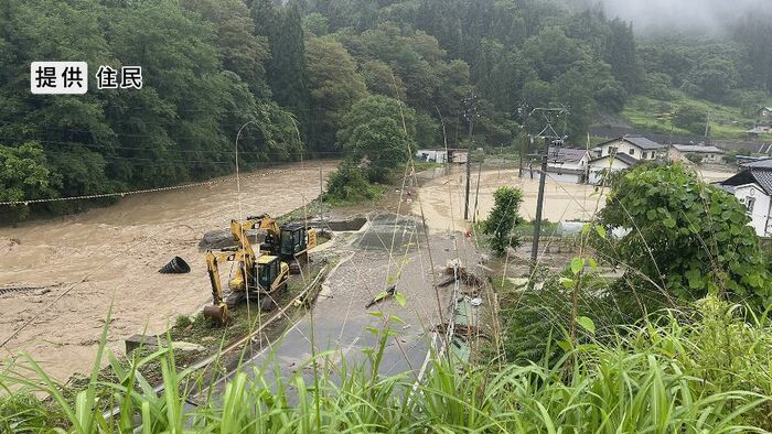 土尻川が氾濫(長野県小川村)提供:住民