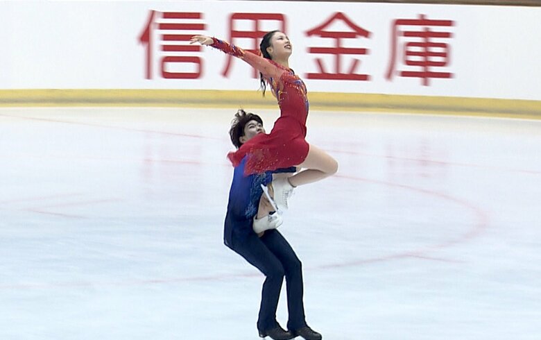逆転優勝した吉田唄菜＆森田真沙也組