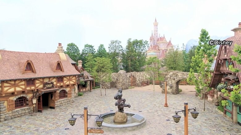 ディズニー新エリア公開 アクリル板で感染対策も