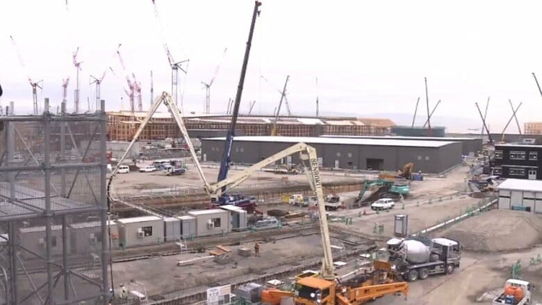 建設中の万博会場