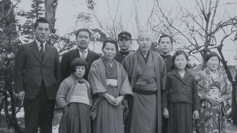 戦前の上原家（上原幸一氏所蔵）