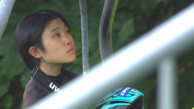 リフトでジャンプ台に上がる伊藤有希選手