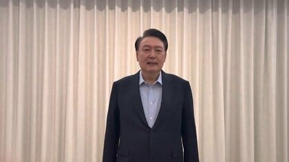 【全文】「法が全て崩れました」身柄拘束された尹大統領が国民向けメッセージで捜査批判「捜査機関が偽りの公文書を発付」