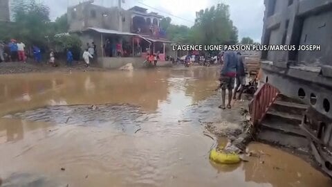 「家族7人で生き残ったのは2人」ハリケーン「メリッサ」カリブ4カ国の死者56人…救援物資求めスーパーに押し寄せる