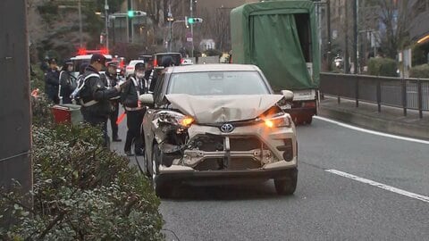 東京都内で盗難トラックが当て逃げ繰り返し逃走か　男を確保し事情聞く