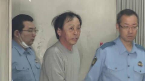 帰宅中に女性殴られ道路に顔面を打ち付け歯折れる重傷　現金2千円入りトートバッグ奪った男逮捕　東京・足立区