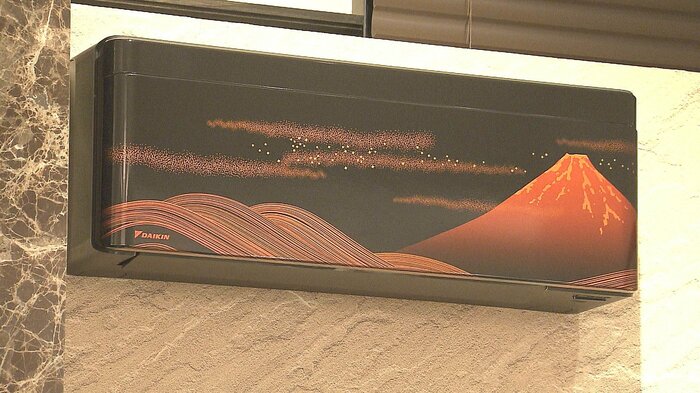 ビスコテックスで絵柄が施されたエアコン