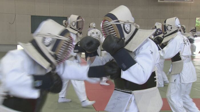術科(逮捕術・武道など)を学ぶ