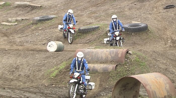 オフロード白バイ隊が訓練 災害時いち早く被災地へ