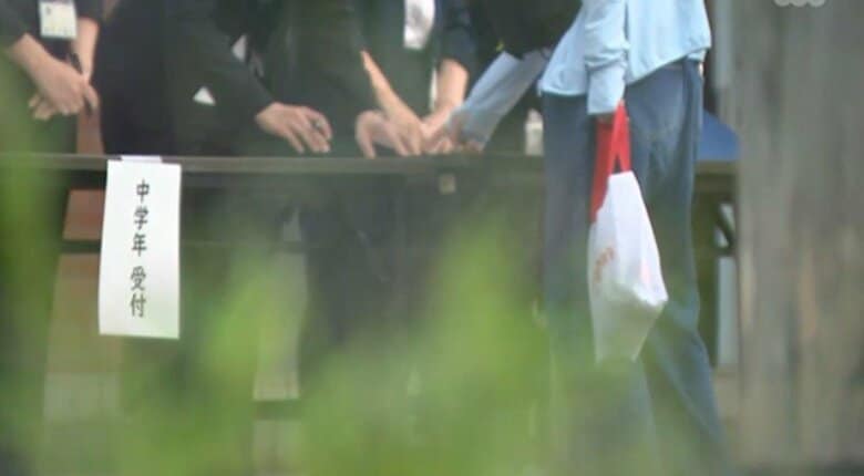 別の女子児童に「胸大きいね」保護者から苦情　わいせつ未遂教師　小学校で保護者説明会　広島｜FNNプライムオンライン