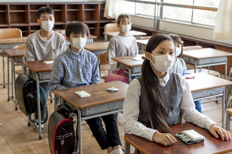 卒業式は「マスクを外すことが基本」　文科省の学校への通知案判明｜FNNプライムオンライン