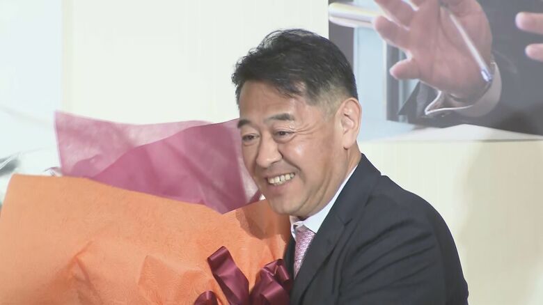 左半身に麻痺…公務中に「脳内出血」　柳田清二さん（55）が佐久市長選で5選　自身の闘病経験を踏まえ「快適健康都市」目指す｜FNNプライムオンライン