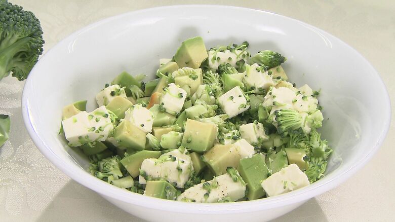 生ブロッコリーのチョップドサラダ