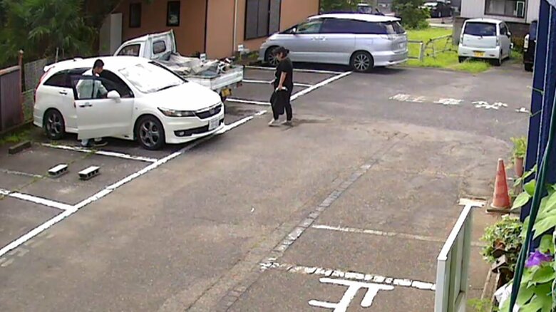 都内で被害者の女子高生を車で連れ去り、群馬県の自宅へ。章平被告と和美被告の姿は、防犯カメラの映像に残されていた。