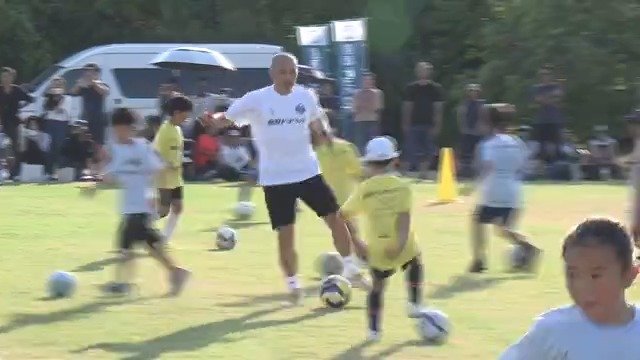 卓越したテクニックを披露しながらの指導