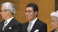 五木ひろしさん「歌を通して貢献」 秋の叙勲伝達式