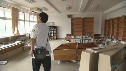 解体が決まった学び舎に別れ　全町避難を余儀なくされた双葉町の中学校　時が止まったままの校舎に戻ってきた卒業生たち【福島発】