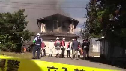 「家の隣の小屋が燃えている」会津坂下町立川で火事　住宅や倉庫など3棟を全焼　ケガ人なし　福島